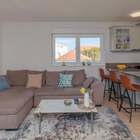 Luna Apartman